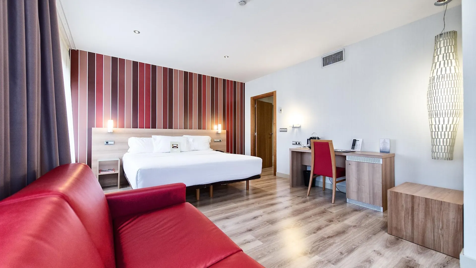 **** Hotell Maisonnave Pamplona Spanien