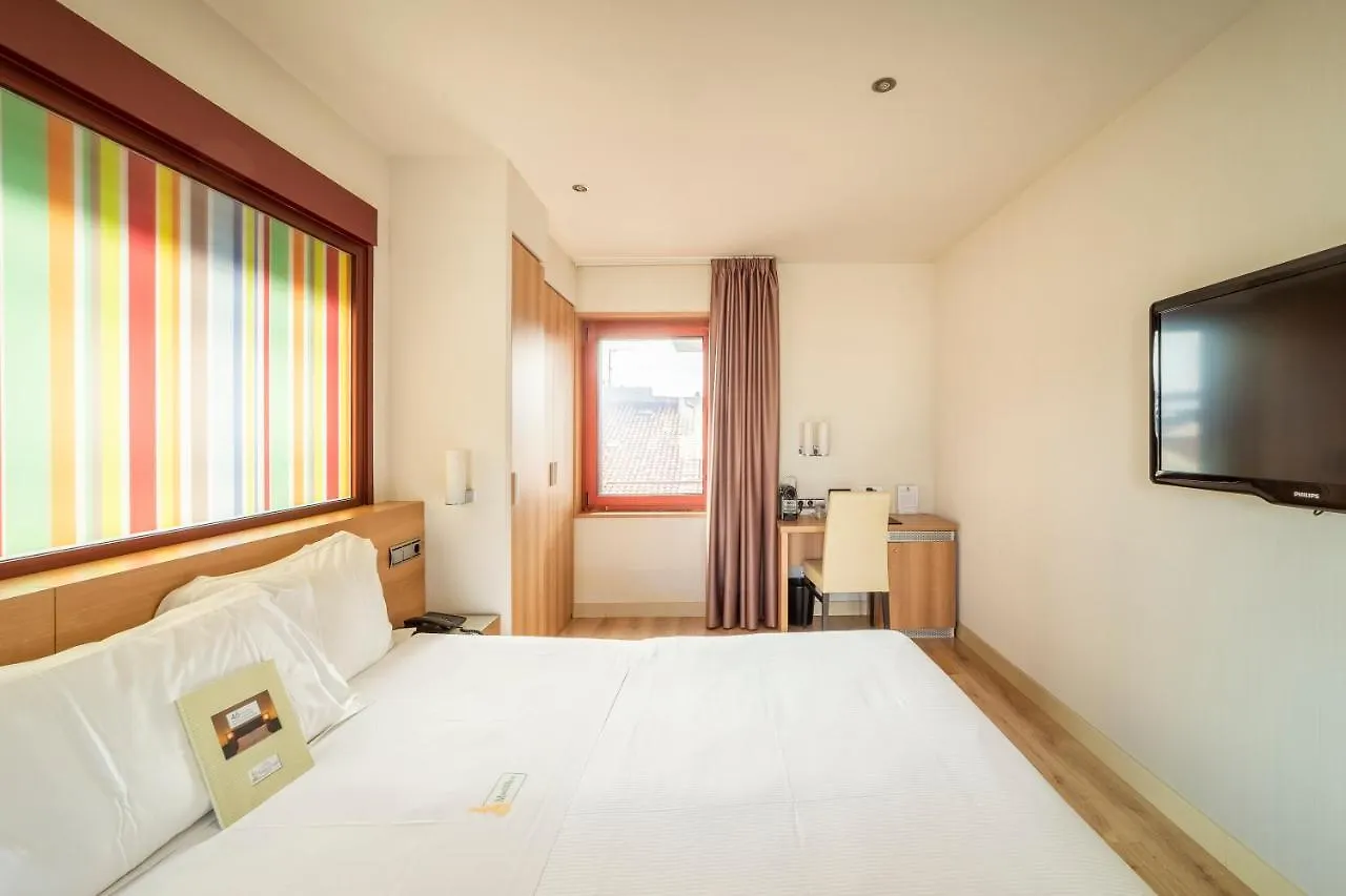 Maisonnave Pamplona Hotel